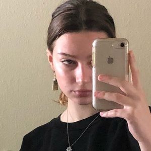 Meet your Posher, Katherine